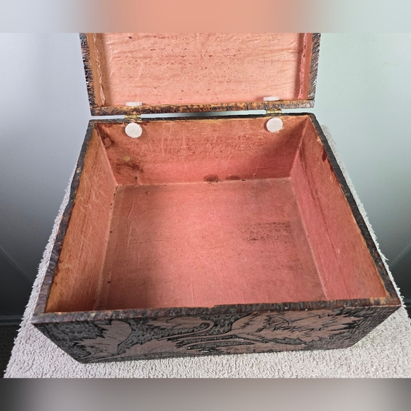 Vintage Pyrography Box - Picture 8 of 12